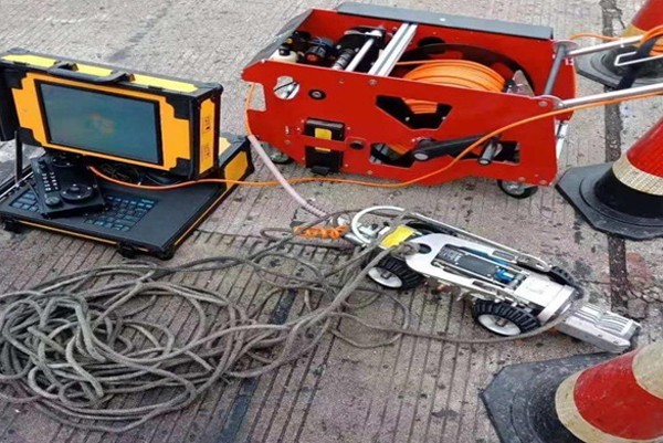 平阴CCTV管道检测机器人